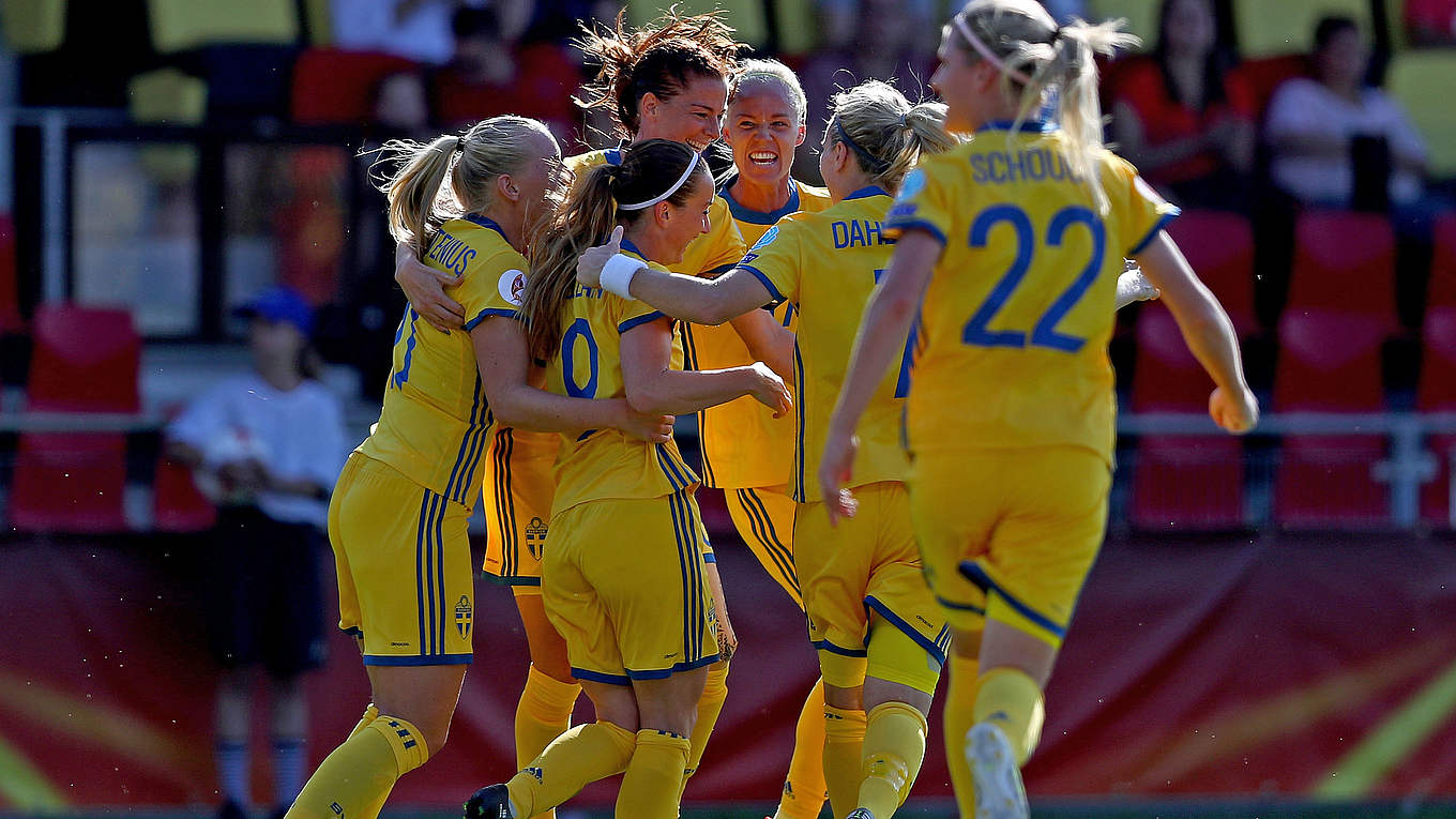 Schweden feiert Sieg gegen Russland :: DFB - Deutscher Fußball-Bund e.V.