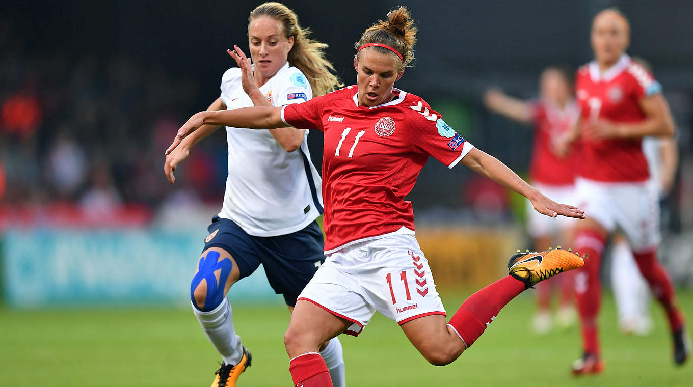Woman of the match: Katrine Veje (r.) erzielt das goldene Tor für Dänemark © 2017 Getty Images