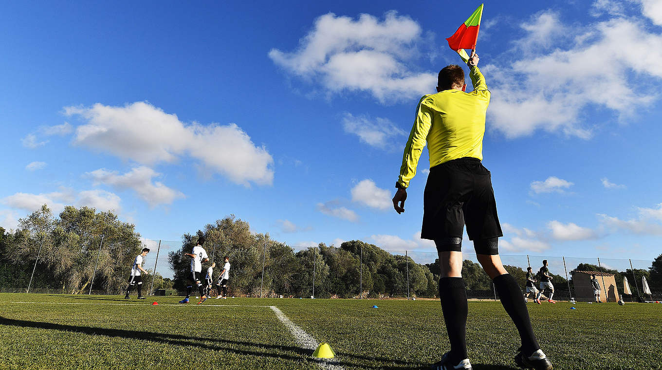 Schiedsrichter machen sich fit für die Saison DFB Deutscher