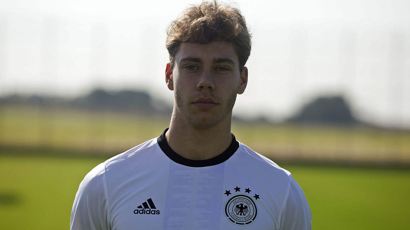 Rb Leipzig Landet Kantersieg In Kiel Dfb Deutscher Fussball Bund E V