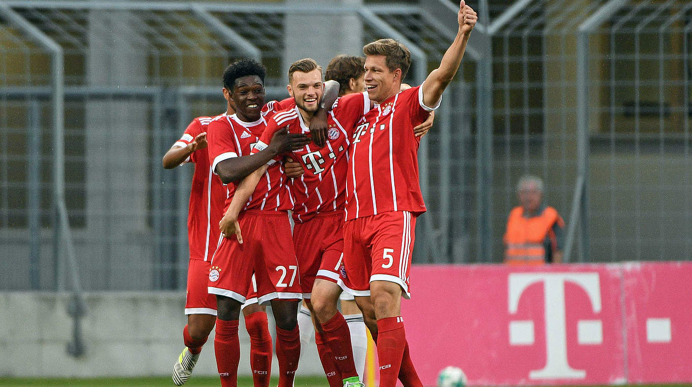 Treffsicher für die U 23 des FC Bayern München: Angreifer Manuel Wintzheimer (M.) © imago/foto2press