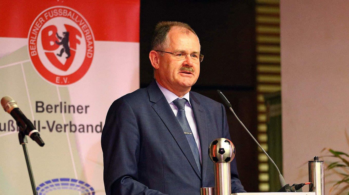 Schultz als BFVPräsident wiedergewählt DFB Deutscher FußballBund