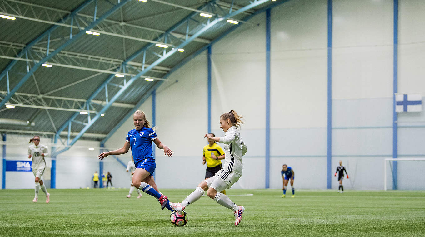 Budenzauber statt Frieren: Das Spiel fand in der Eerikkilä Sport Hall statt © 2017 Getty Images