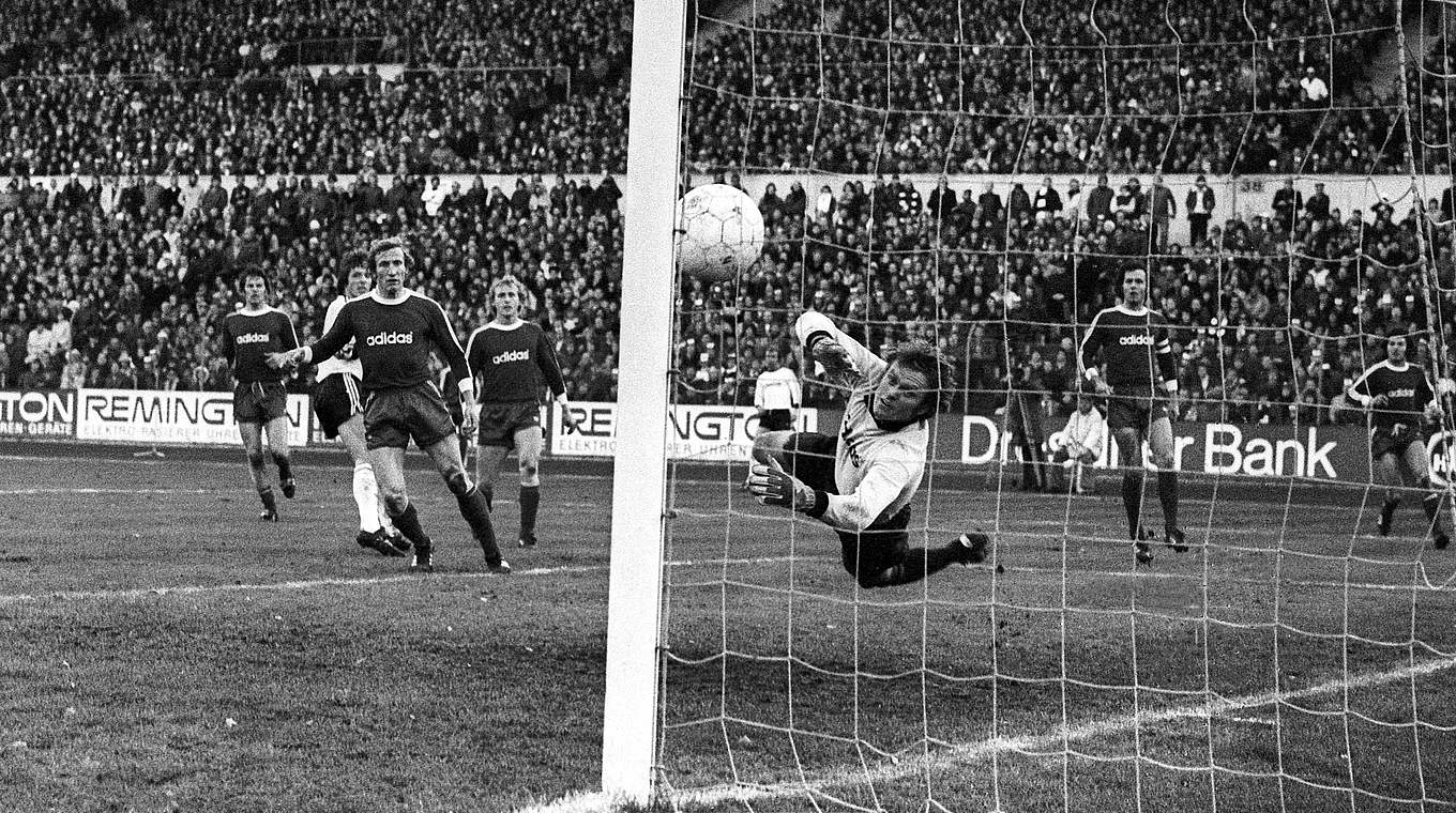 "Eintracht so gut wie nie, Bayern so schlecht wie  nie": Frankfurt siegt 1975 mit 6:0 © imago sportfotodienst