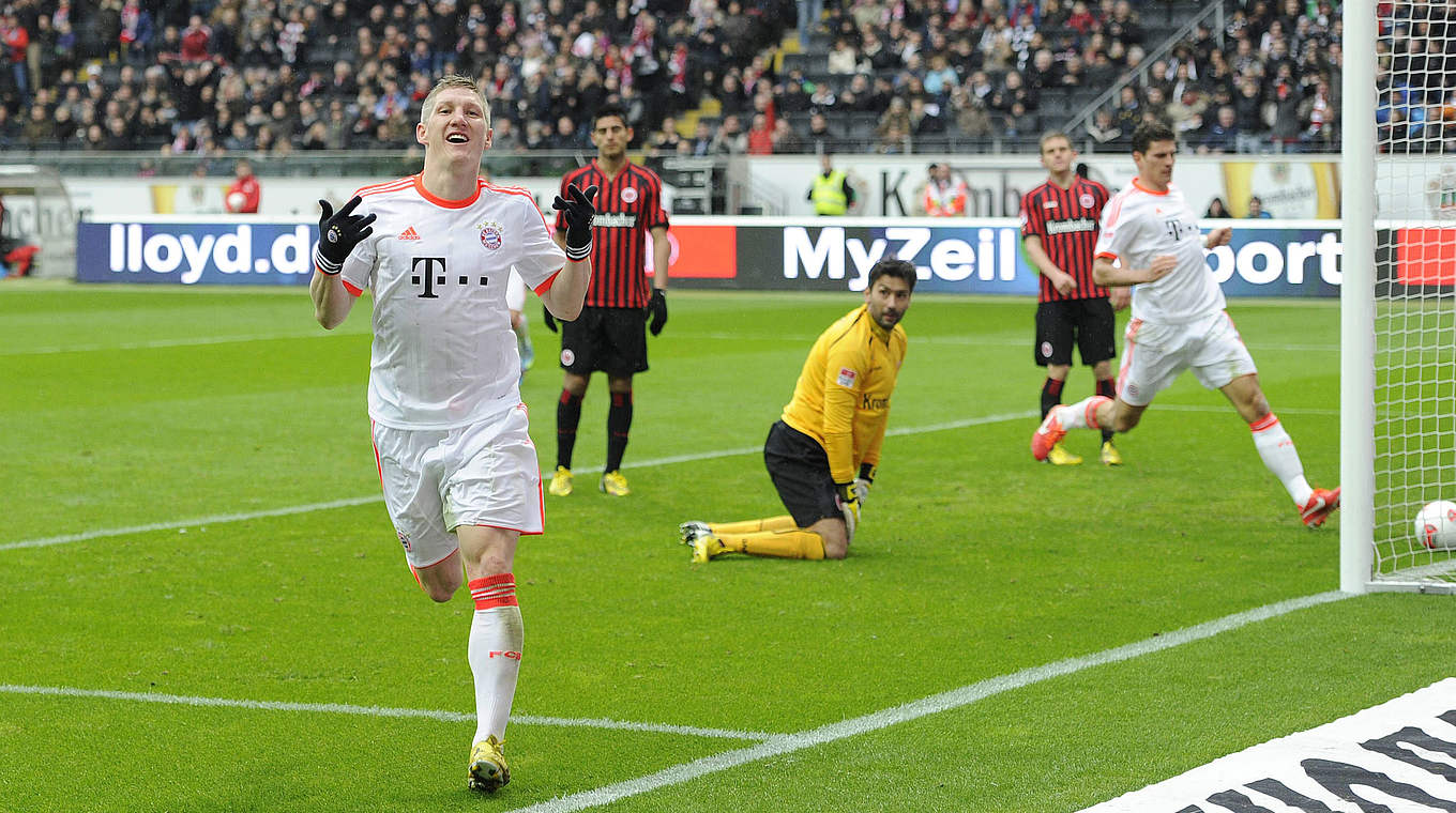 Erster Titeljubel auf dem Weg zum Triple: Bastian Schweinsteiger und die Bayern 2013 © imago sportfotodienst