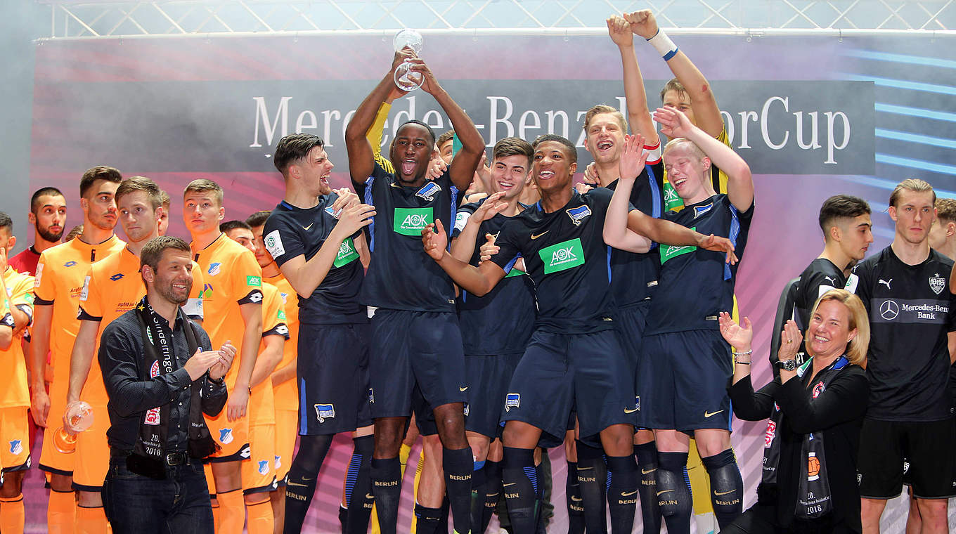 Hertha Bsc Holt Mercedes Benz Juniorcup Dfb Deutscher Fussball Bund E V