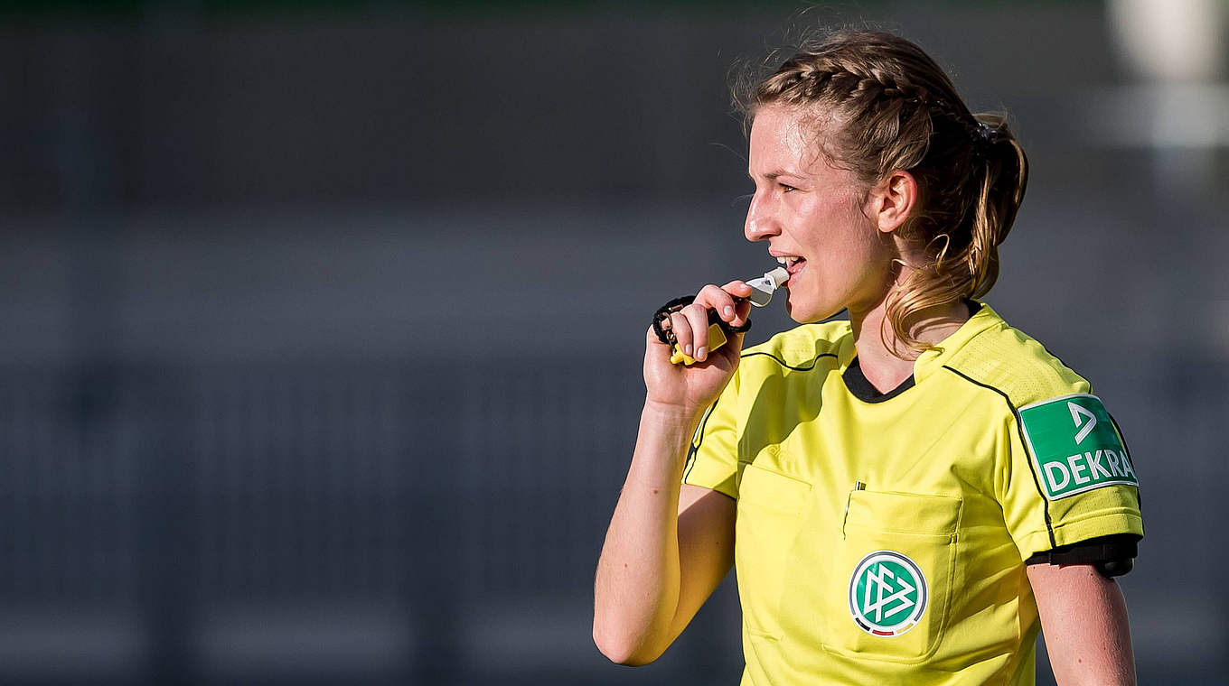 Leitet ihr viertes Spiel in der Frauen-Bundesliga: DFB-Schiedsrichterin Miriam Schweinefuß © imago/foto2press