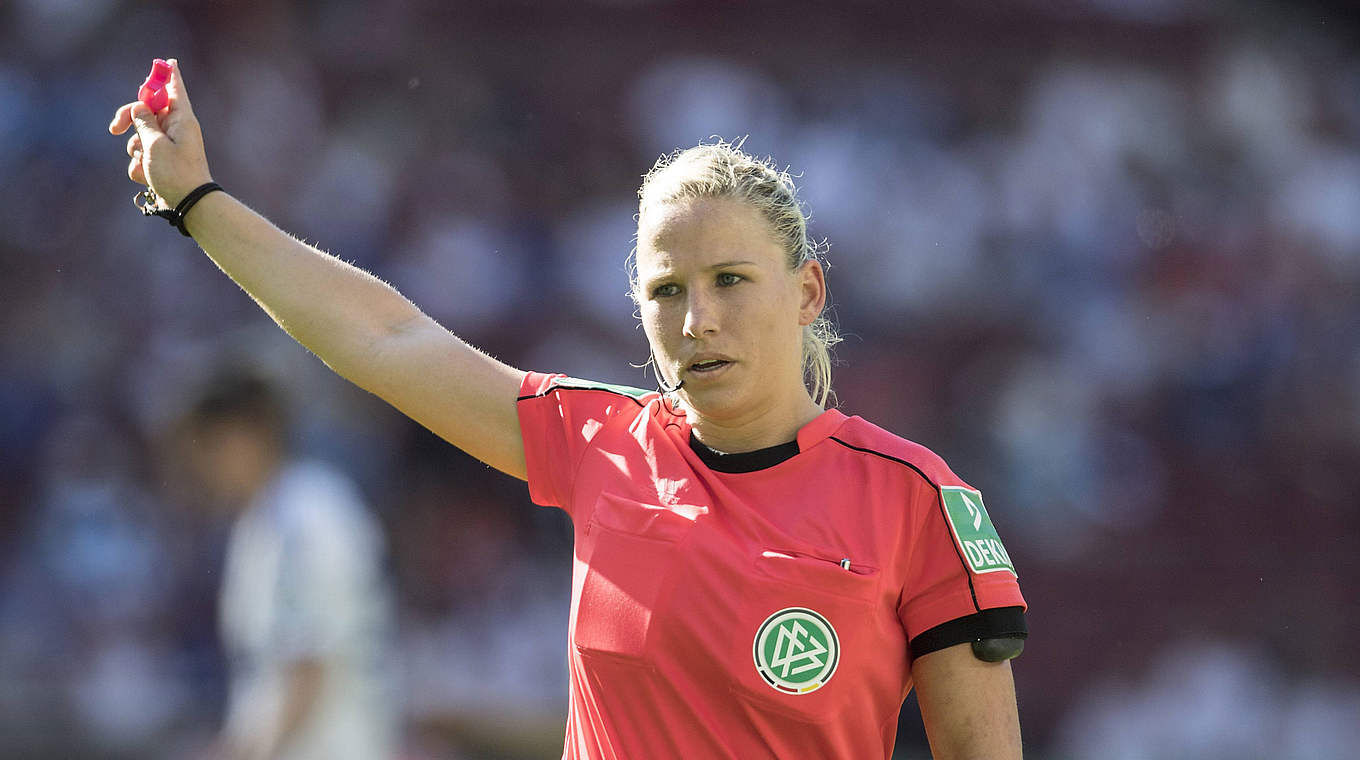 Seit 2006 DFB-Schiedsrichterin: Ines Appelmann aus Alzey  © imago/Sven Simon