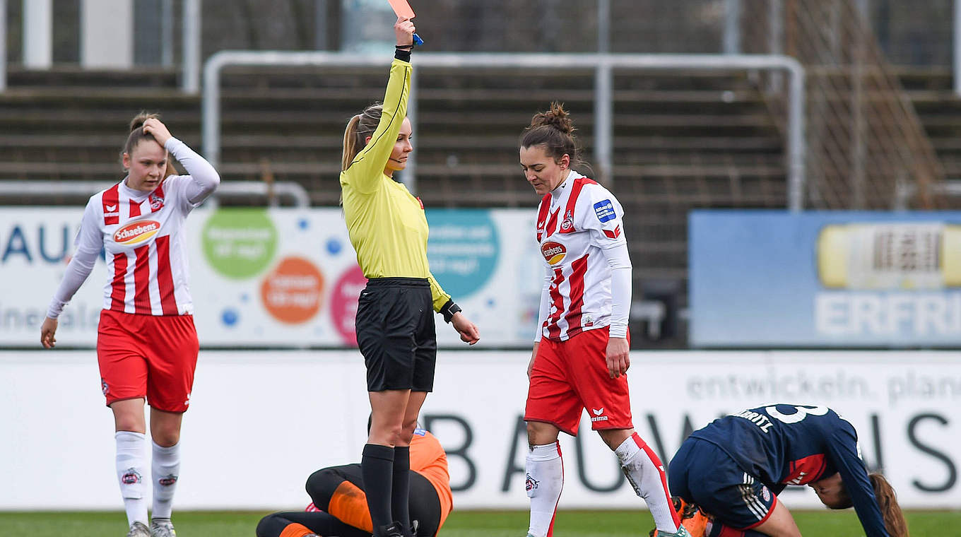 Wegen unsportlichen Verhaltens für ein Spiel gesperrt: Kölns Lidija Kulis (2.v.r.) © imago/foto2press