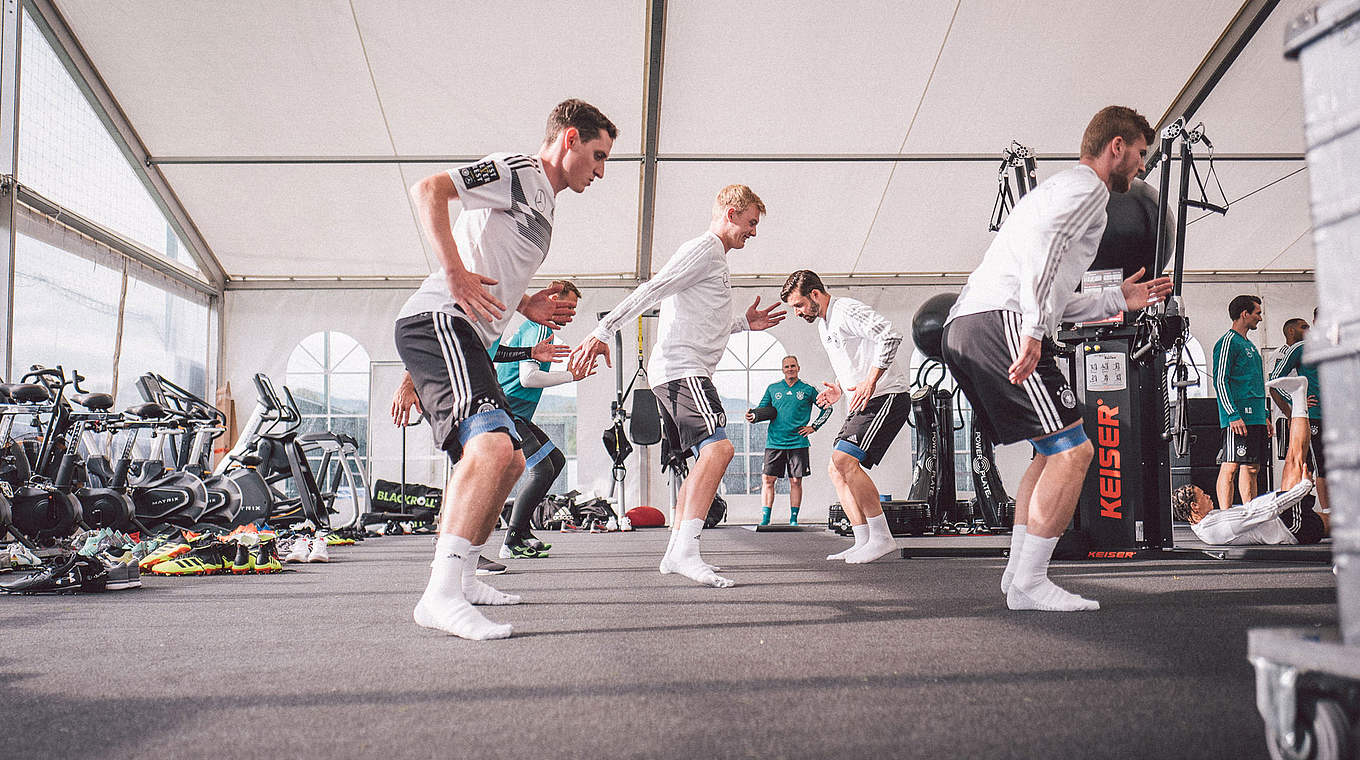  Â© ÃÂ© Philipp Reinhard, 2018