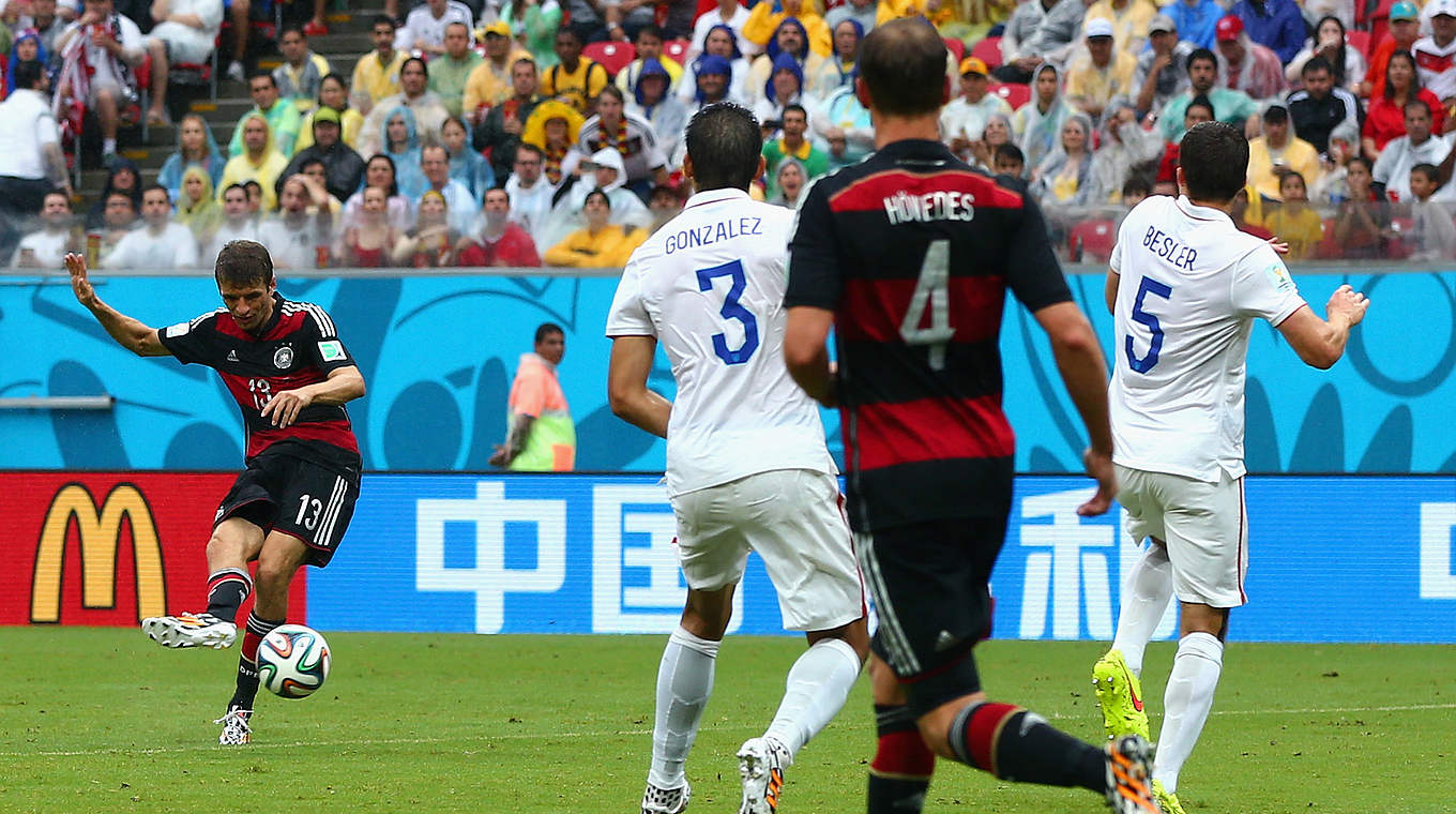 "Jetzt habe ich endlich mal ein schönes Tor geschossen": Müllers (l.) WM-Treffer neun © Getty Images
