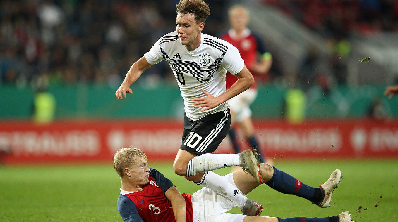 Bei 2:1 gegen Norwegen als Torschütze erfolgreich: Luca Waldschmidt (o.) © 2018 Getty Images