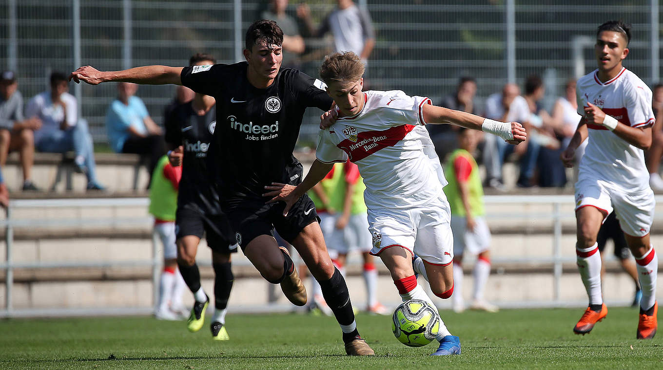 Stuttgarter Serie Soll In Frankfurt Halten Dfb Deutscher