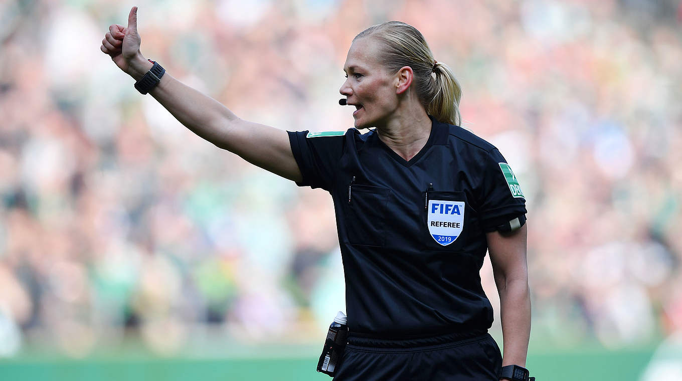 Leitet in Mainz ihr 15. Bundesligaspiel: Referee Bibiana Steinhaus © Getty Images