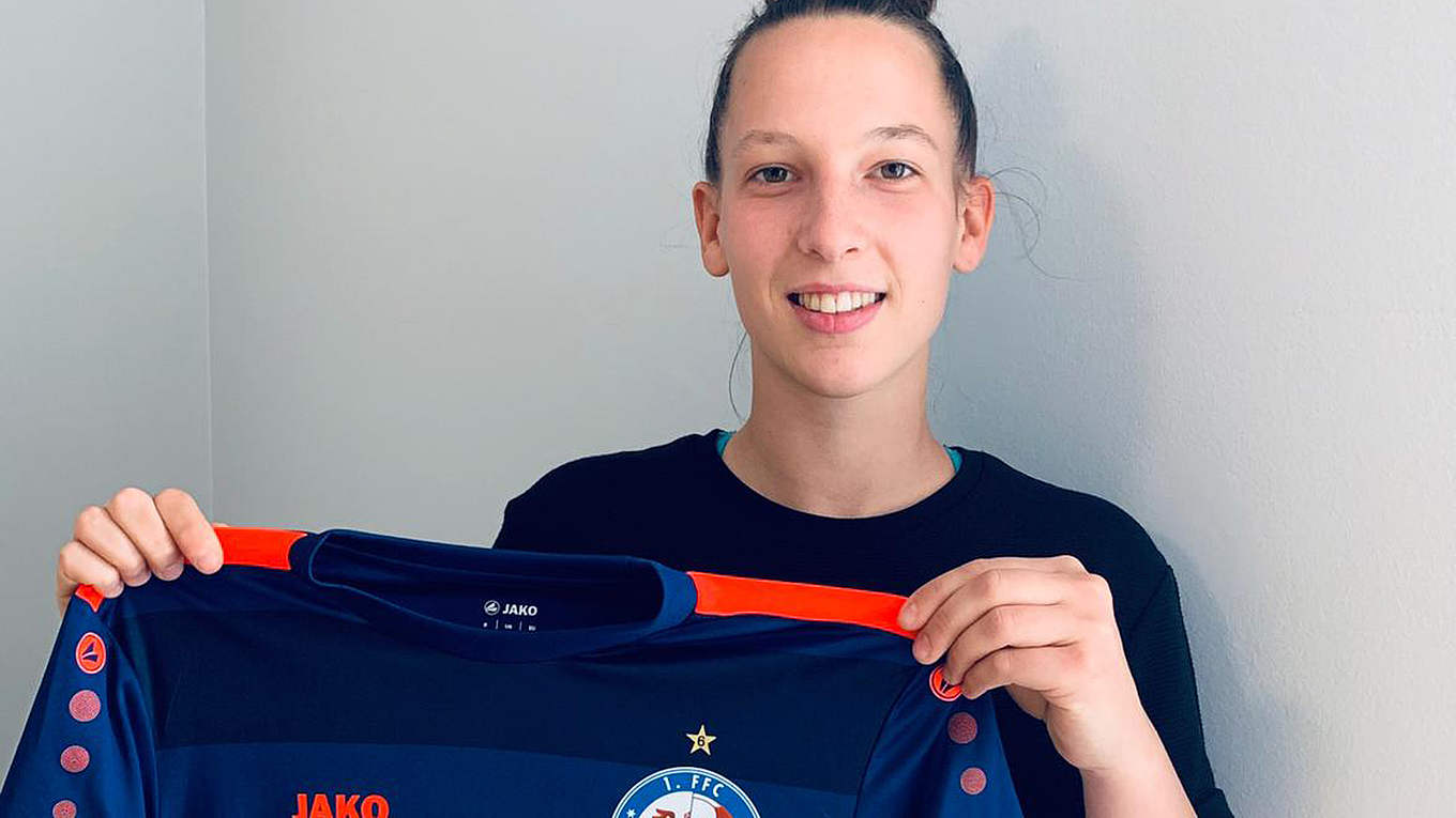 Potsdam holt Slowenin Sara Agrez DFB Deutscher FußballBund e.V.