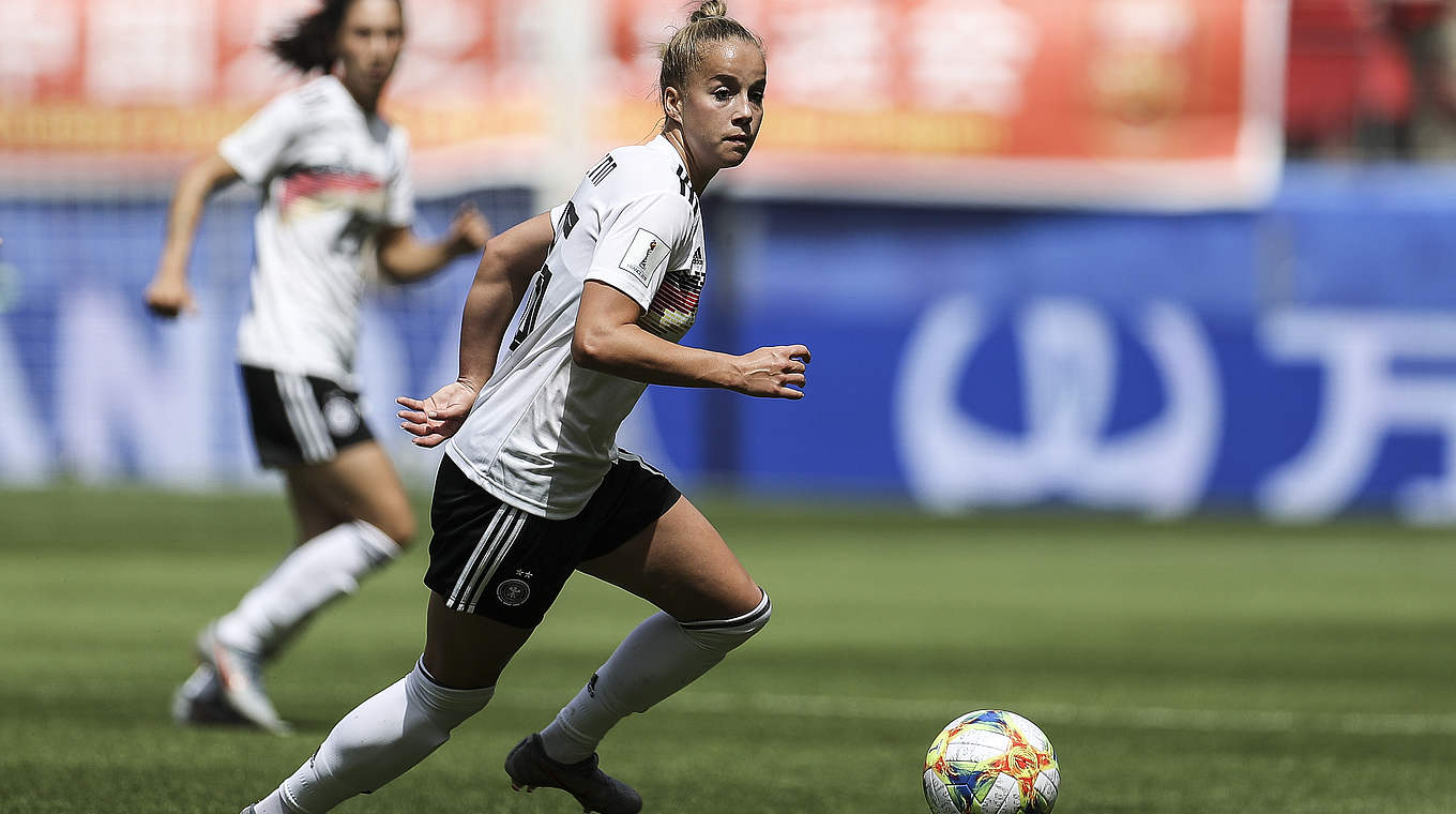 FIFA Young Player Award winner Giulia Gwinn. © 2019 Getty Images