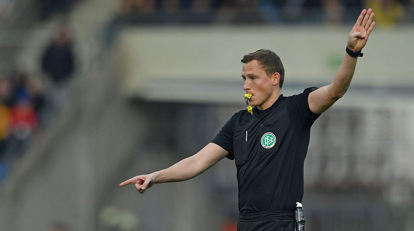 Leitet in Berlin sein 17. Bundesligaspiel: Referee Martin Petersen © Getty Images