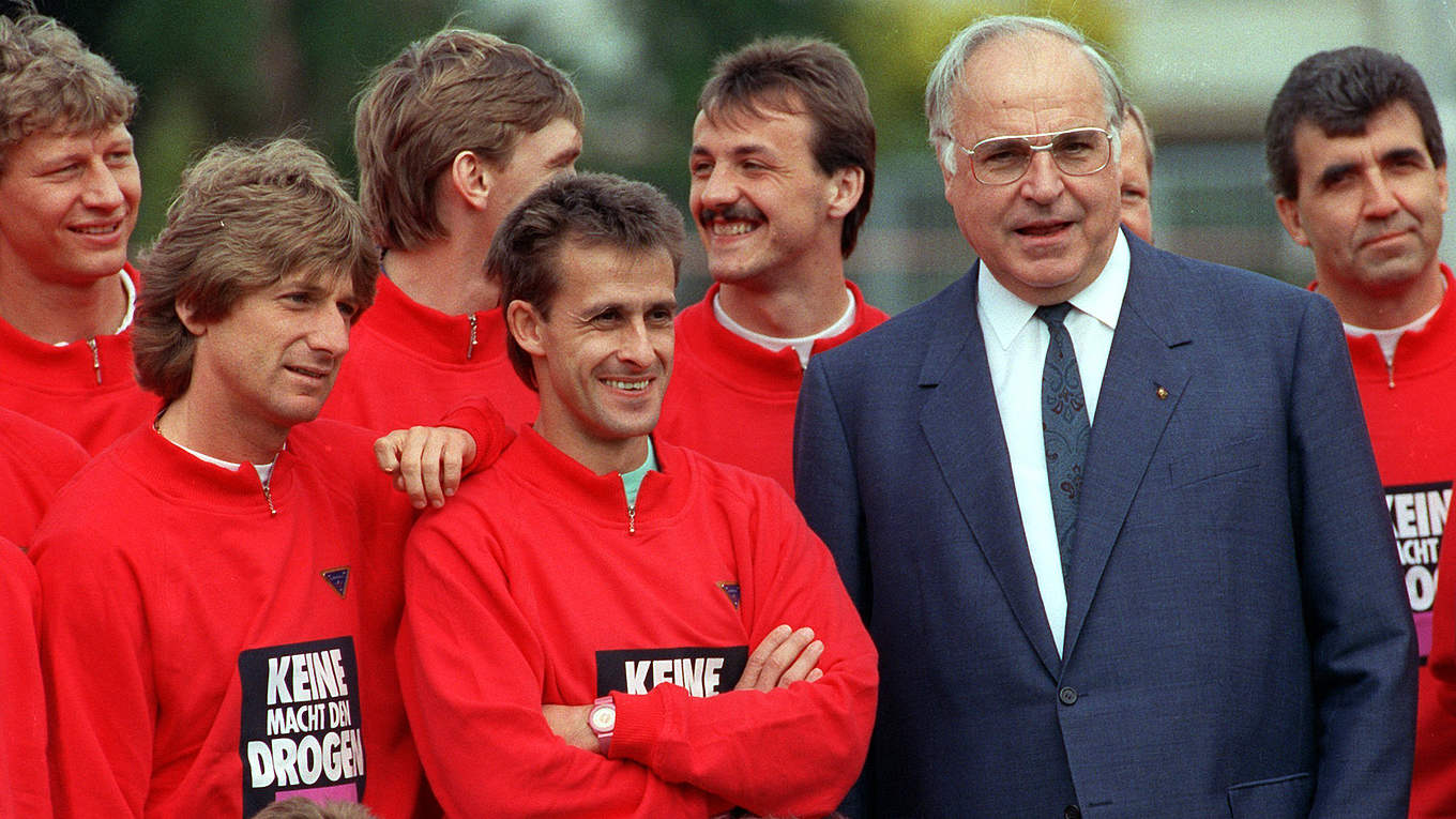Pierre Littbarski Blick nach drüben DFB Deutscher FußballBund e.V.