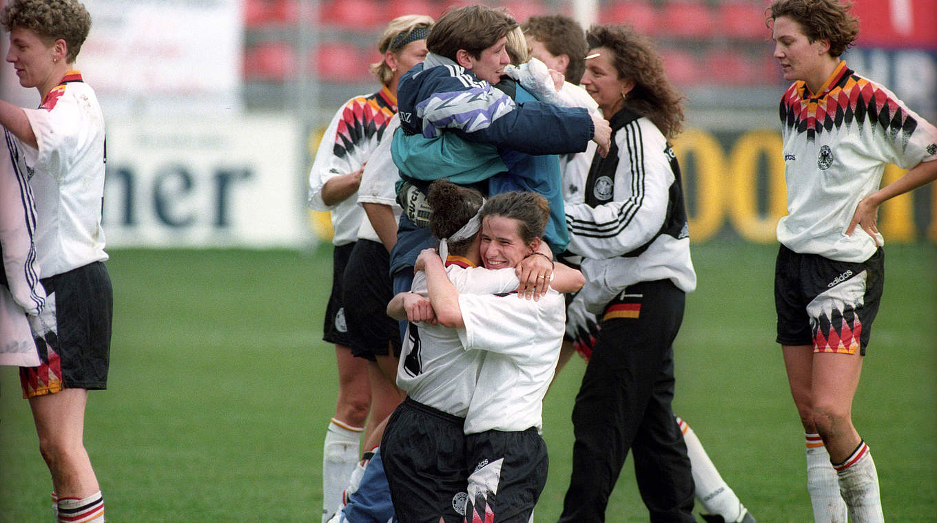 Europameisterin 1995: Wiegmann glänzt als Torschützin im Finale gegen Schweden © imago/Pressefoto Baumann