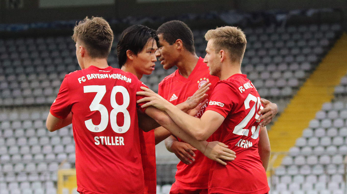 Stiller (l.) und seine Teamkollegen: "Wir harmonieren super auf dem Platz" © FC Bayern München