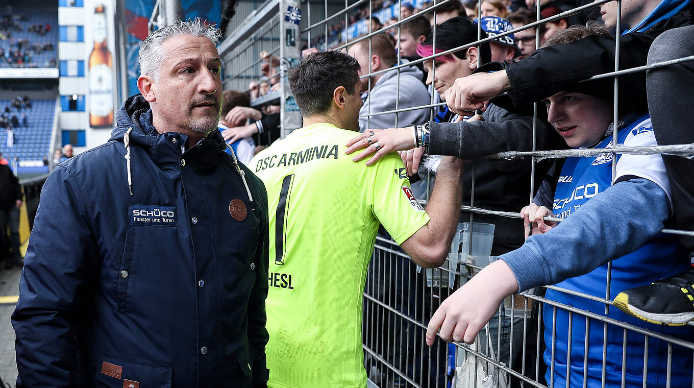 Nach der Entlassung in Bielefeld bildete sich Kramny durch Vereinsbesuche weiter © GettyImages