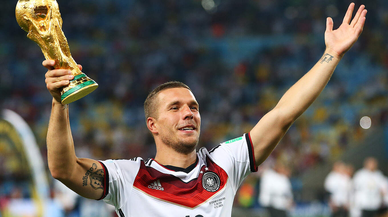 Podolski in Rio: "Es gibt kaum etwas, das ich gegen den WM-Pokal eintauschen würde" © 2014 Getty Images