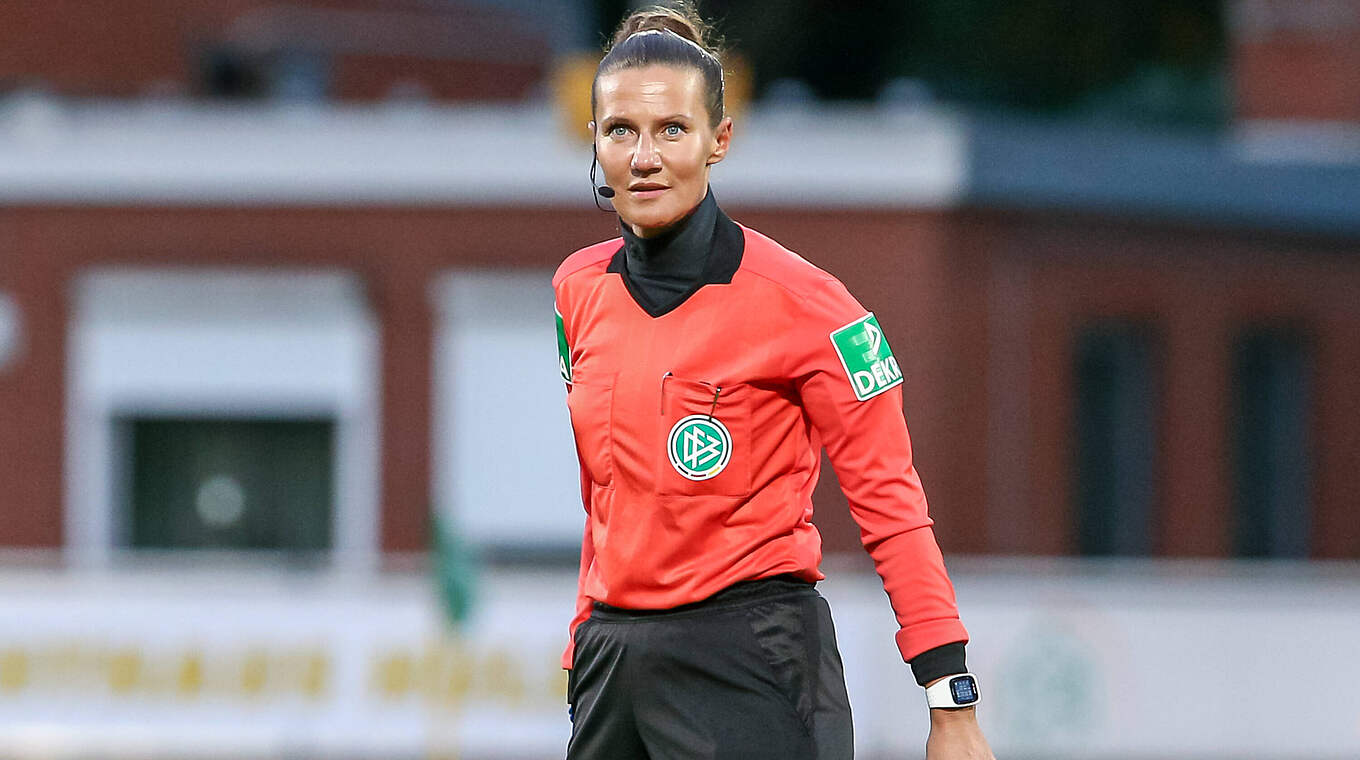 Steht vorm 39. Einsatz in der Frauen-Bundesliga: Schiedsrichterin Nadine Westerhoff © imago