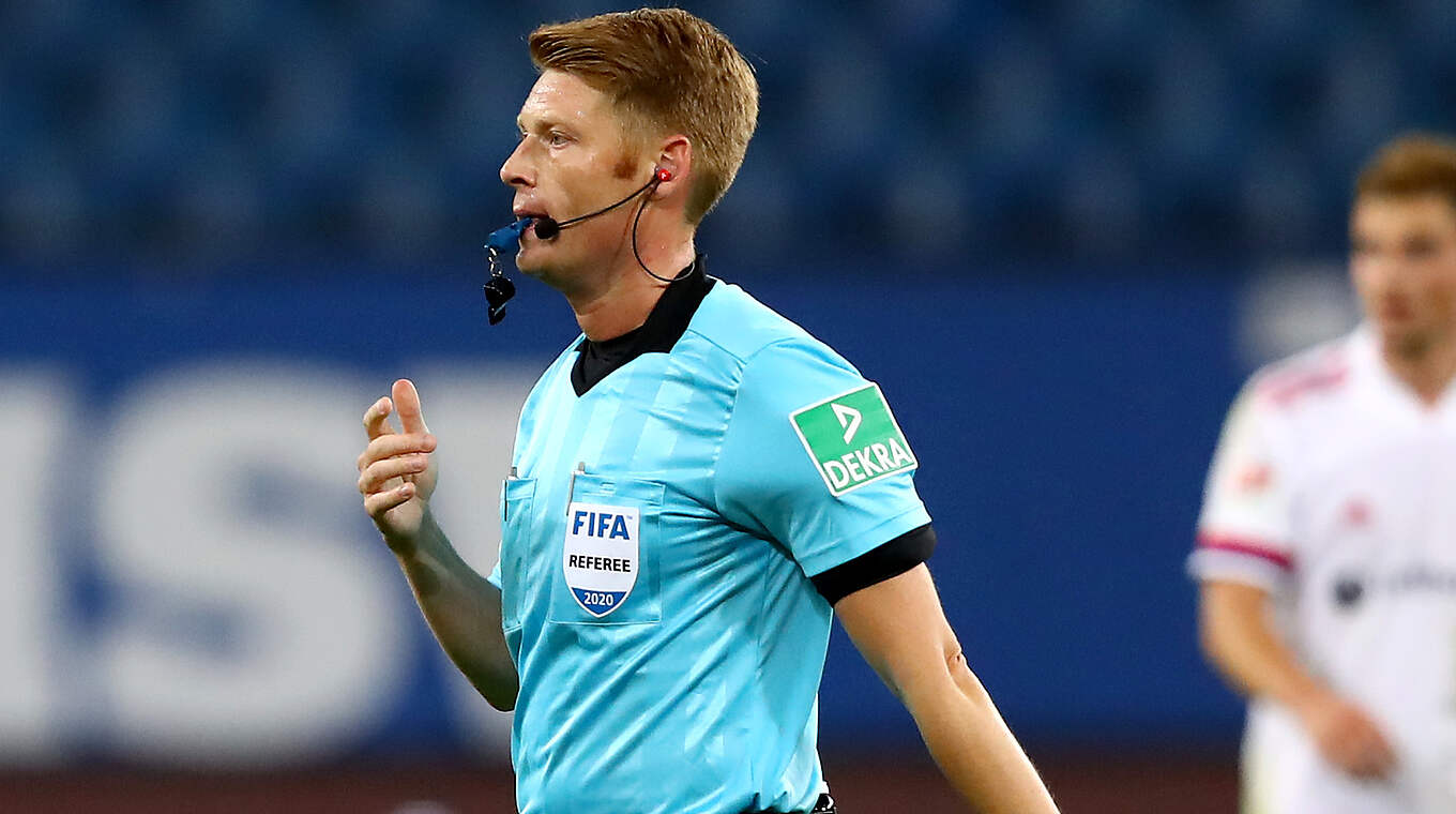 Erfahrung aus 139 Bundesligaspielen: FIFA-Referee Christian Dingert leitet Pokalduell © Getty Images