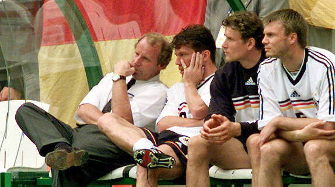 Bundestrainer Vogts: "Jeder muss damit rechnen zu spielen, auch Lothar Matthäus" © imago images/Sportfoto Rudel