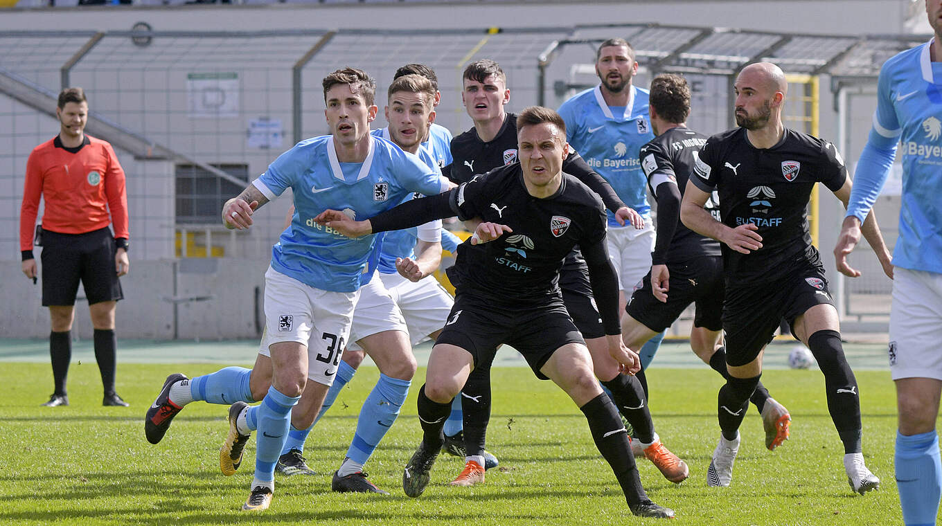 Umkämpftes bayerisches Duell: 1860 München besiegt FC Ingolstadt im Hinspiel 1:0 © Imago