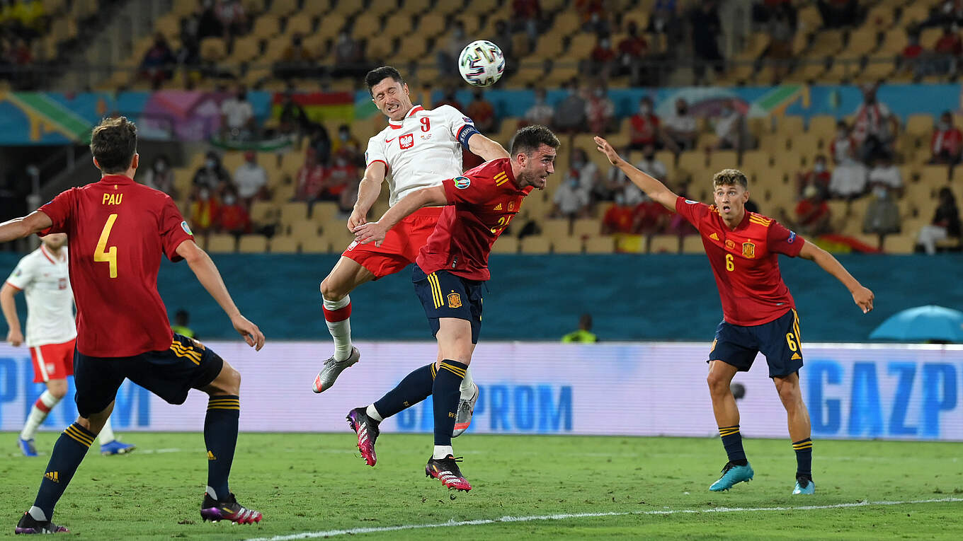 Polen punktet gegen Spanien :: DFB - Deutscher Fußball ...