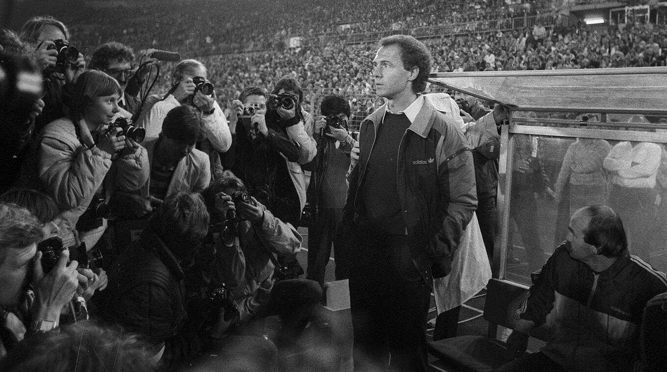Übernahm 1984 nach der EM und trat als Weltmeister ab: Franz Beckenbauer © imago
