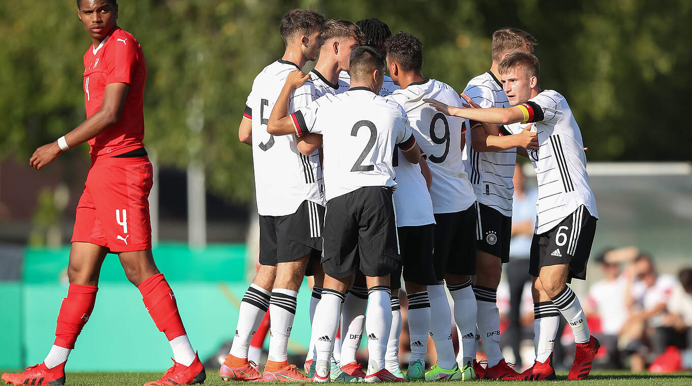 Restart mit einem Sieg: Die U 19 jubelt gegen die Schweiz © Getty Images