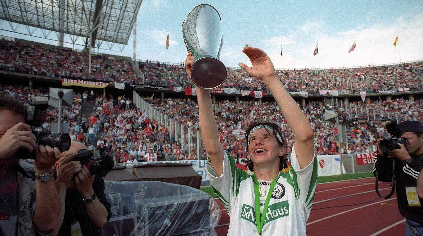DFB-Pokalsiegerin mit Brauweiler 1997: "Das war unsere glorreiche Zeit" © imago images