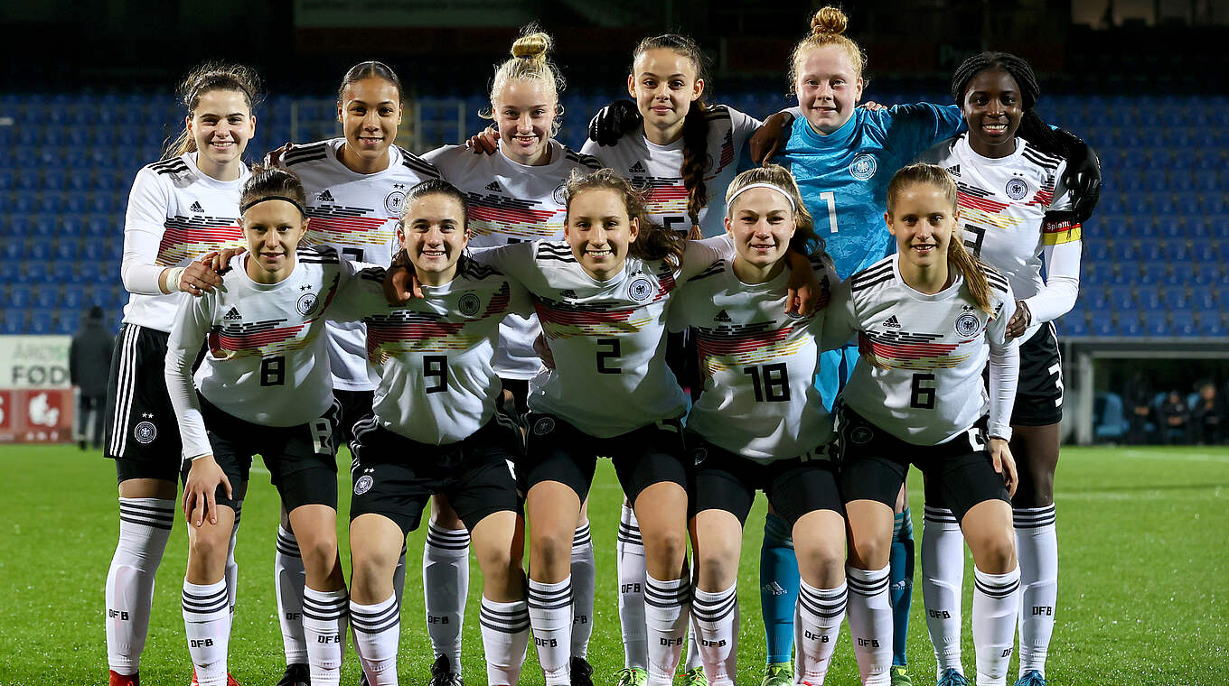 Elf Debütantinnen: Deutsche Spielerinnen absolvieren erstes Länderspiel © 2021 Getty Images