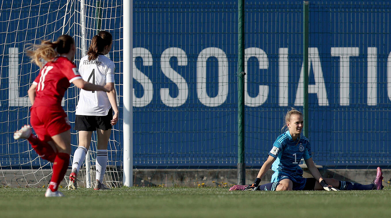 Dreimal geschlagen: Serbien gegen Torhüterin Merle Frohms sehr effizient © Maja Hitij/DFB/Getty Images