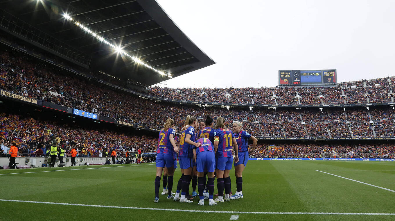 Vor über 90.000 Fans: FC Barcelona feiert klaren Hinspielsieg © imago