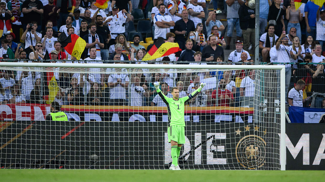 Kapitän Manuel Neuer: "Man hat gemerkt, dass wir das Spiel dominieren wollten" © GES
