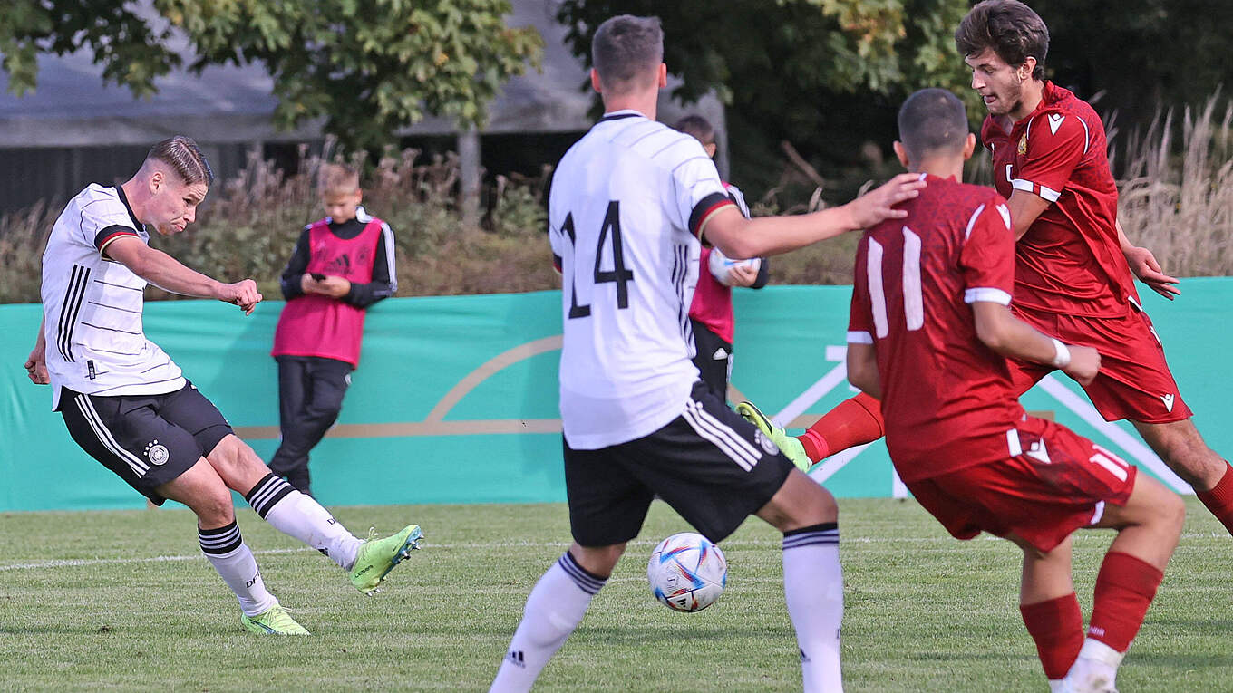 U 19Debütant Ullrich "Die harte Arbeit hat sich gelohnt" DFB