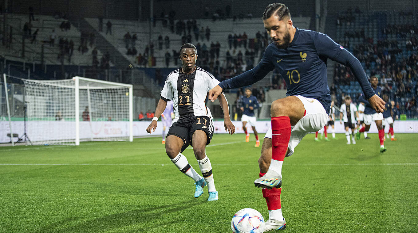 Schwerer Stand gegen Frankreich: Youngster Youssoufa Moukoko (l.) © Thomas Böcker/ DFB