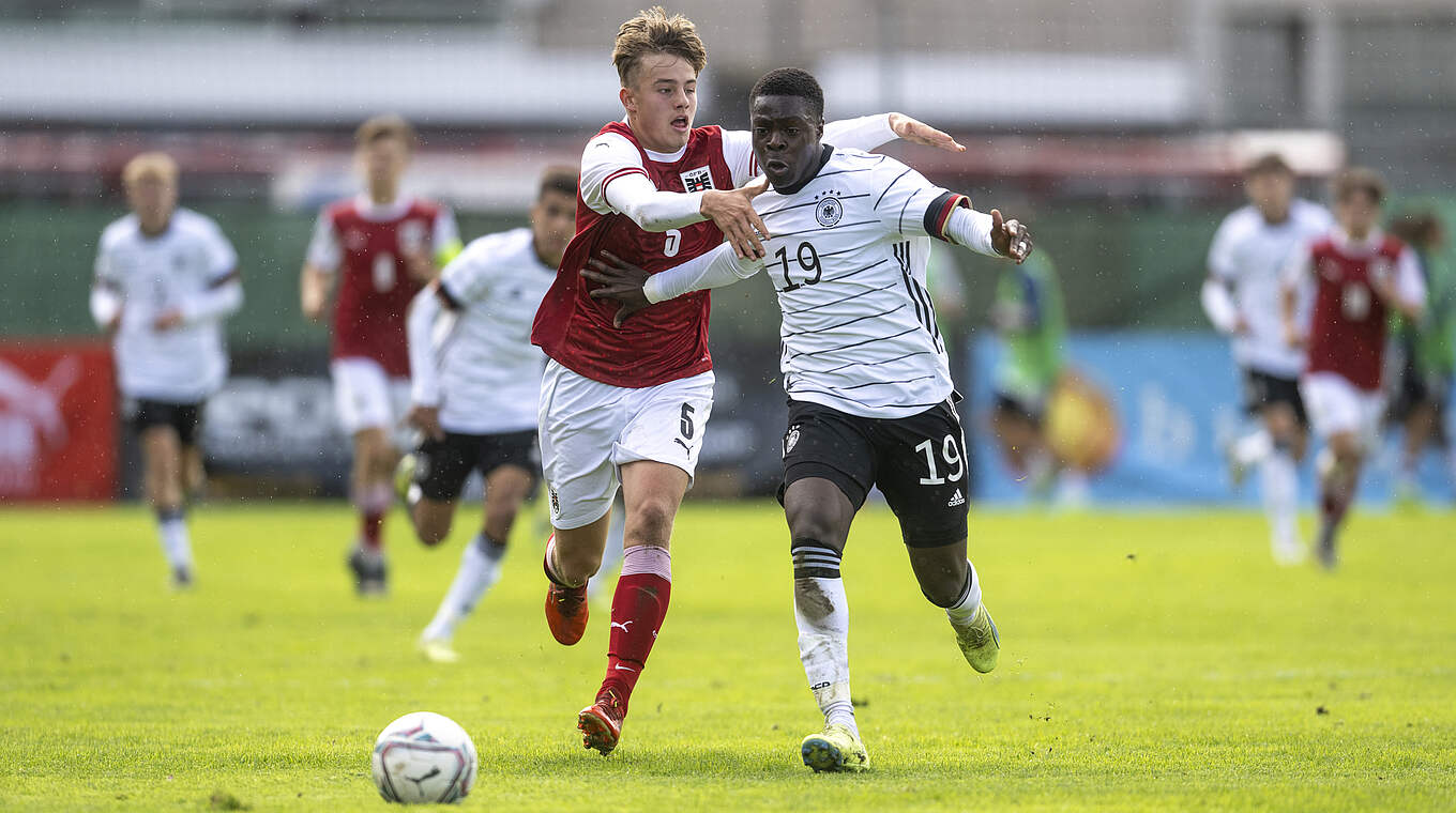 Lange Zeit hart umkämpft: Die deutsche U 17 siegt 3:0 gegen Gastgeber Österreich © Andreas Schaad /Getty