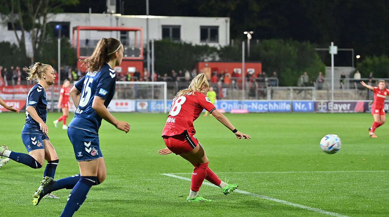 "Das war ein richtig geiles Derby": Jill Bayings erzielt das Siegtor gegen Köln © imago images