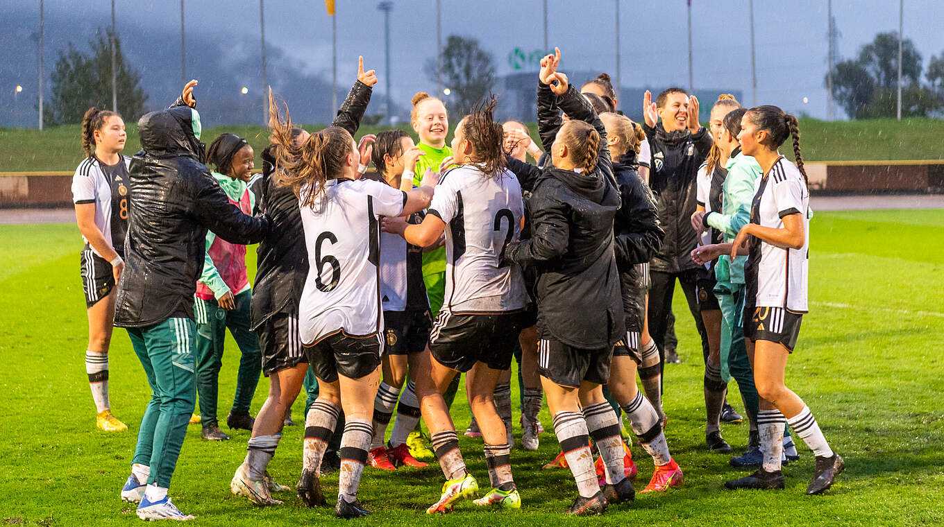 U 17 feiert späten Sieg gegen Slowenien DFB Deutscher FußballBund