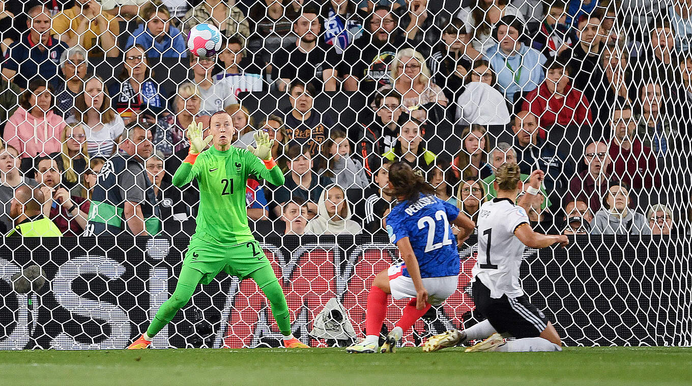 Popp trifft zum 1:0 gegen Frankreich: "Ich fand den zweiten Treffer wesentlich schöner" © 2022 Getty Images