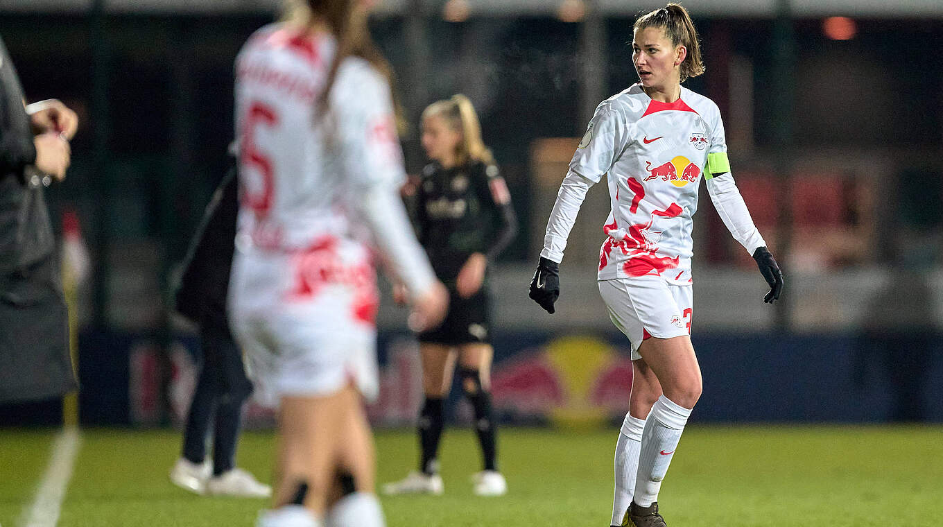 "Wir haben uns zum Pokalschreck entwickelt": Johanna Kaiser (r.) und RB Leipzig © imago