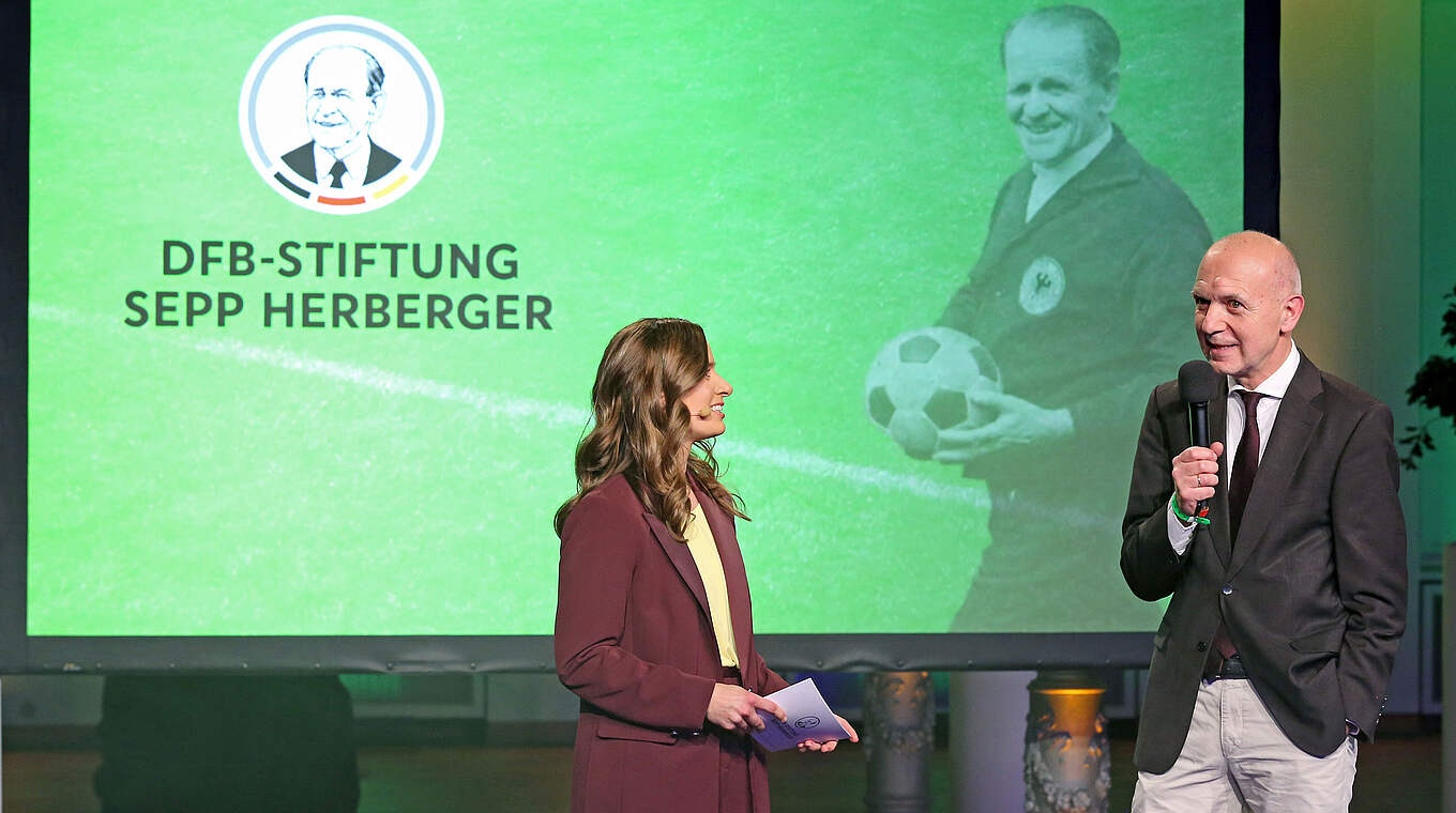 Sepp-Herberger-Awards live bei Magenta TV und auf DFB-TV :: DFB ...