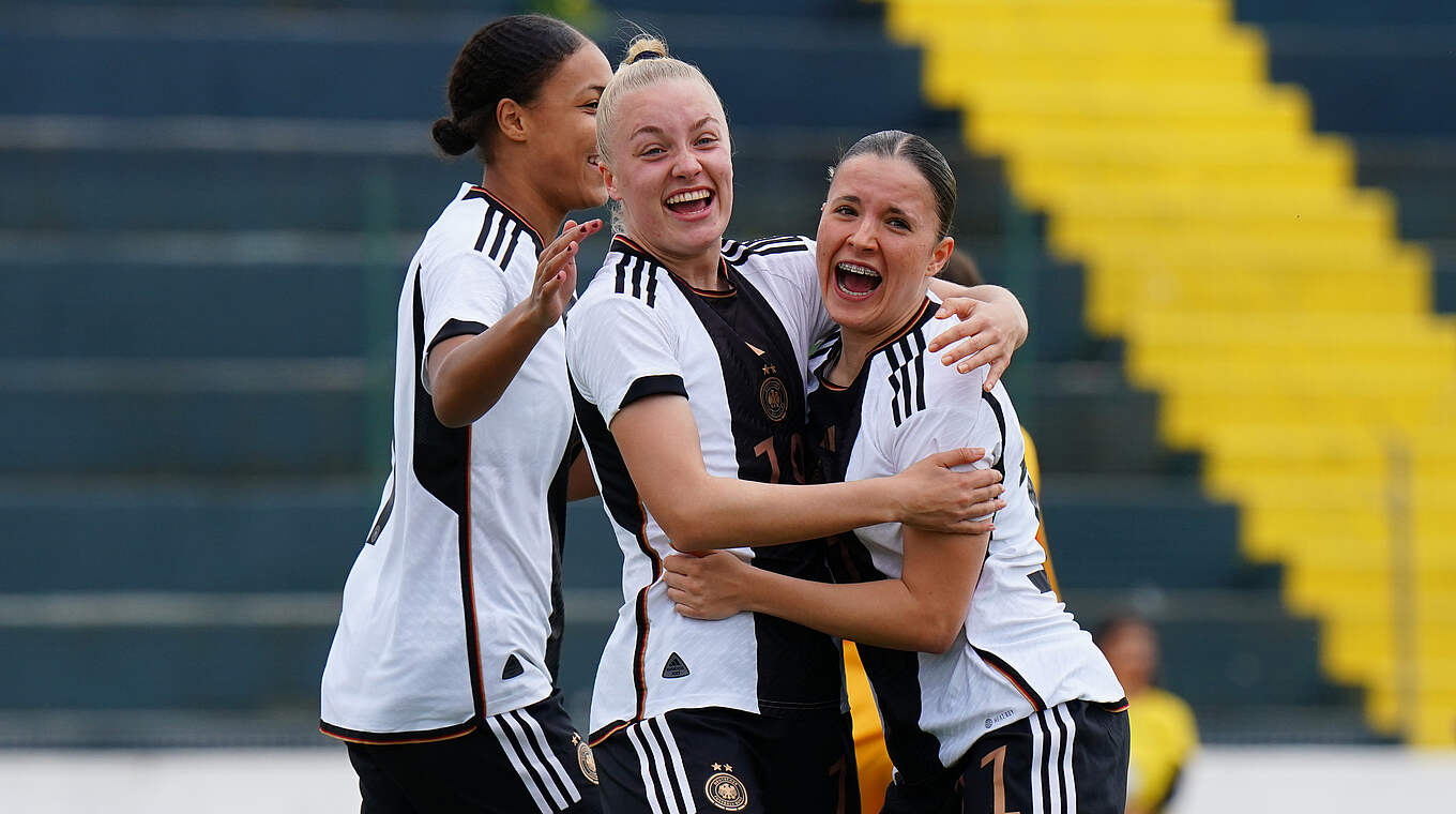 Gegen Ungarn gefordert: Die deutschen U 17-Juniorinnen © Gualter Fatia / Getty Images / DFB