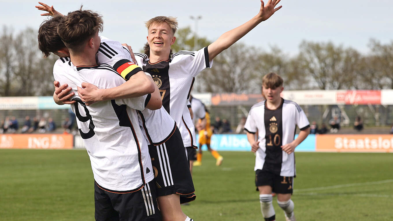 U 15-Junioren besiegen Niederlande DFB
