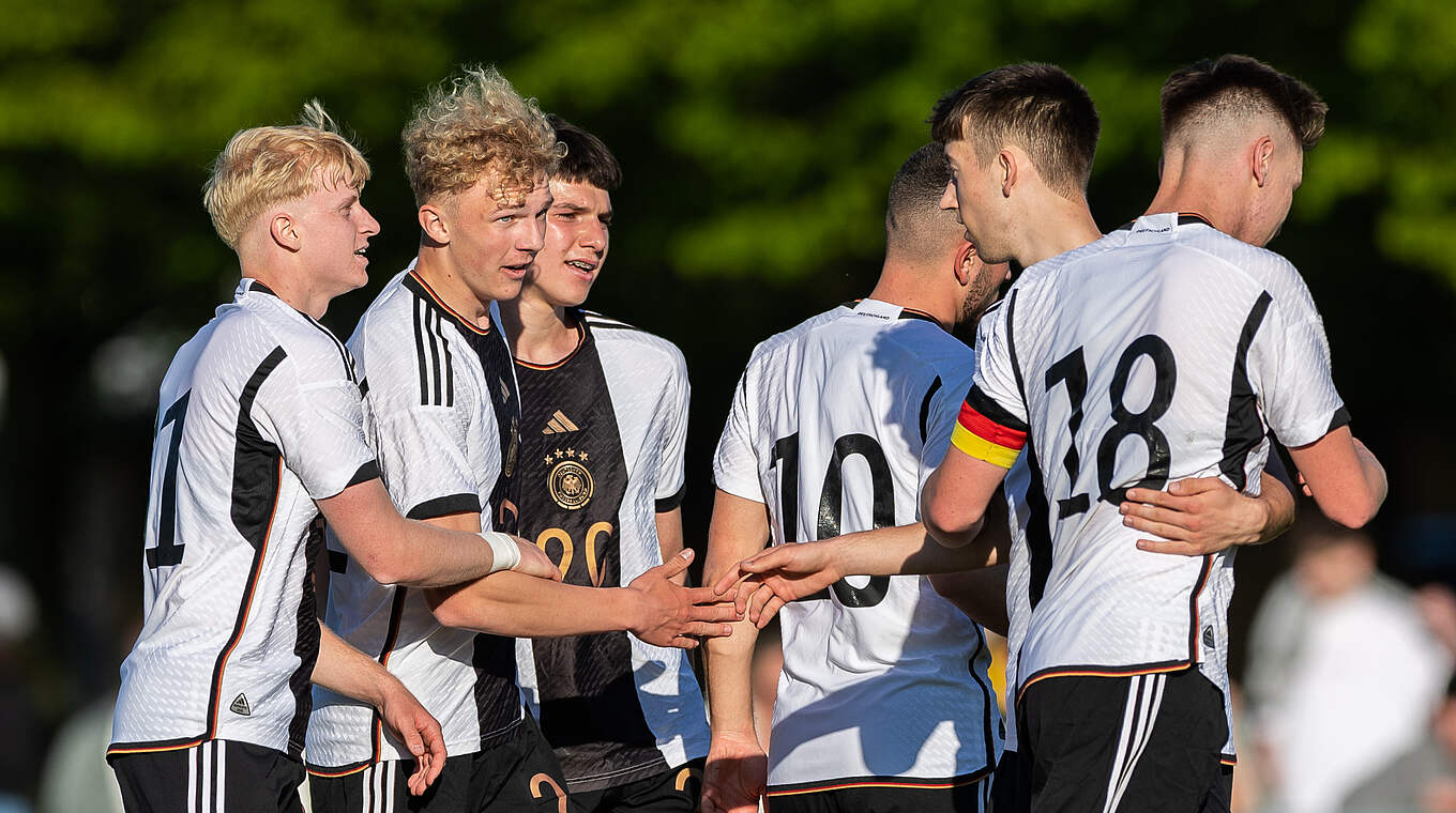 Spielen nach der Halbzeitpause furios auf: die deutschen U 18-Junioren © GettyImages