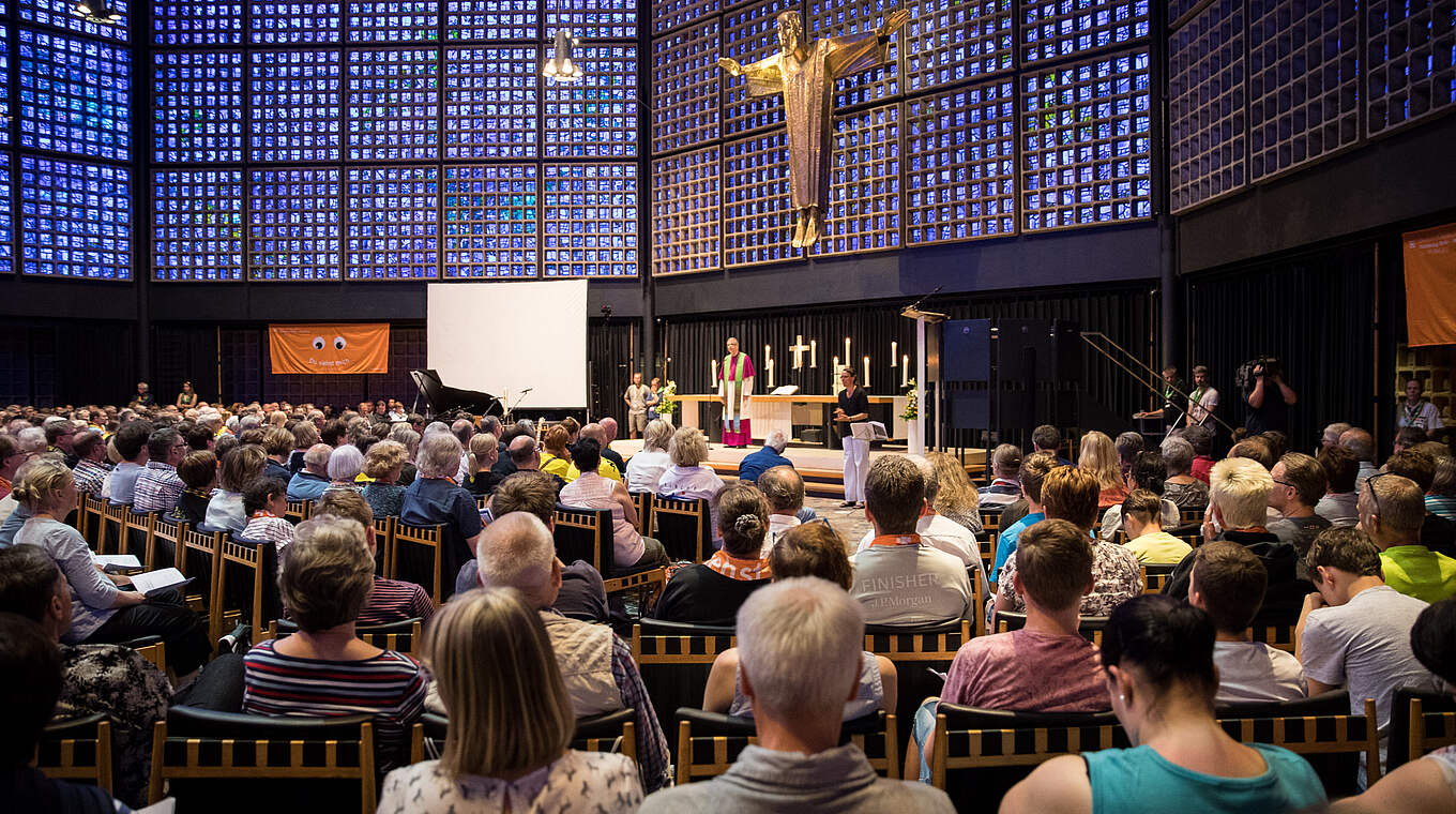  "Gemeinsam für mehr wir": Kirchen laden zum Ökumenischen Gottesdienst ein © Getty Images